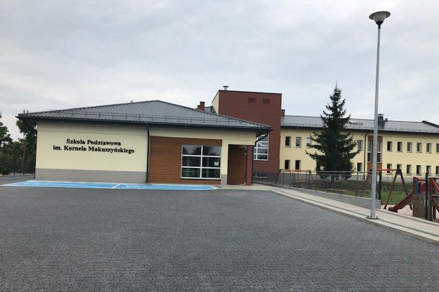 Szkoła Podstawowa Kowiesy - Modernizacja budynku